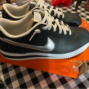 Nike Cortez 06 Leather Mens Sz.12